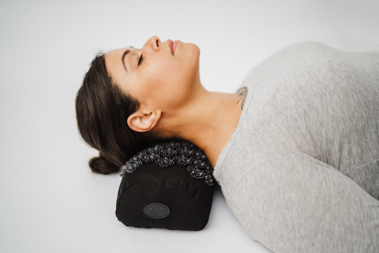 Kanjo Vibrating Acupressure Pillow