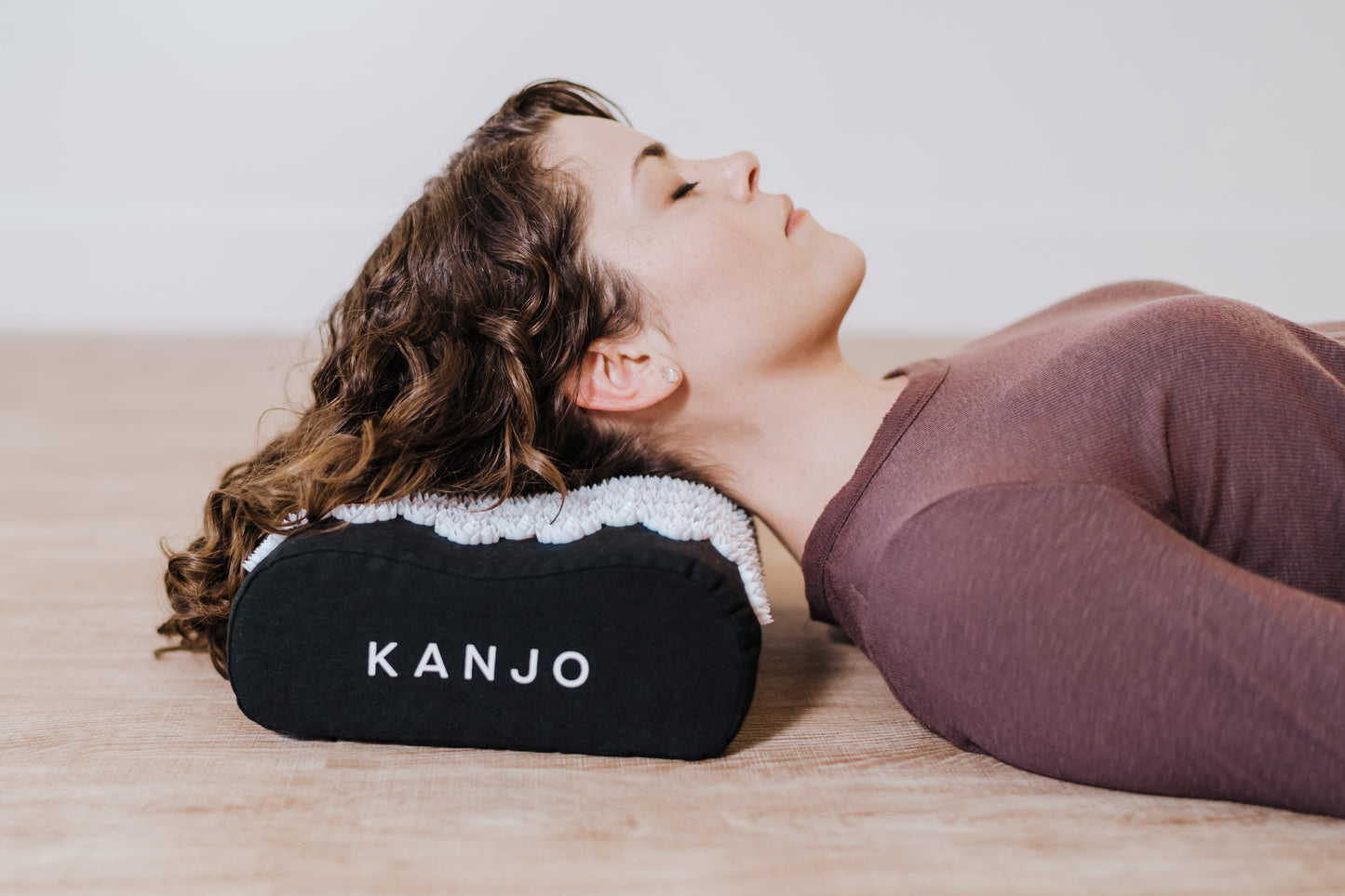 Kanjo Acupressure Cushion, Onyx