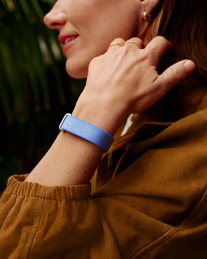 Fitbit Air, Screenless Health Tracking, AI Health Coach